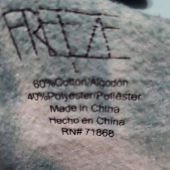 Sweatshirt & Shorts Sz L - Picture 2 of 3